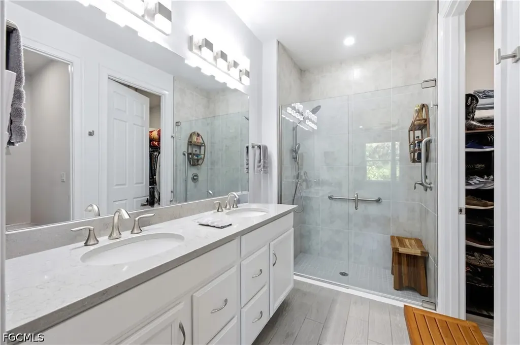 998 Enbrook Loop Naples FL 34114