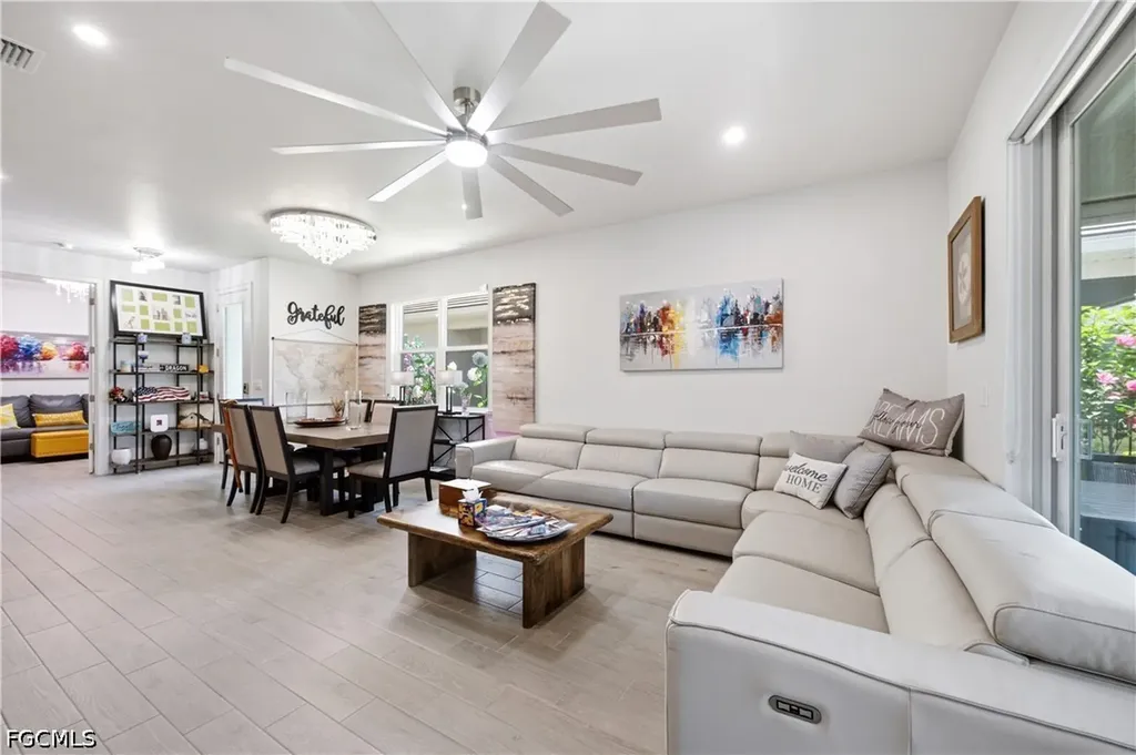 998 Enbrook Loop Naples FL 34114