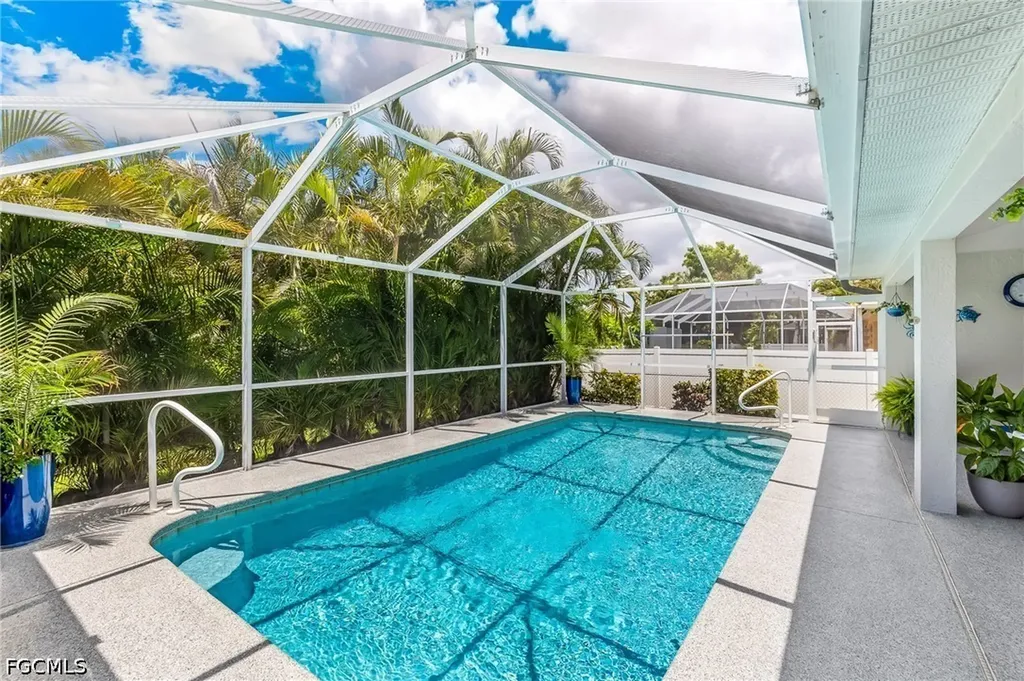 1905 SW 25th Terrace Cape Coral FL 33914