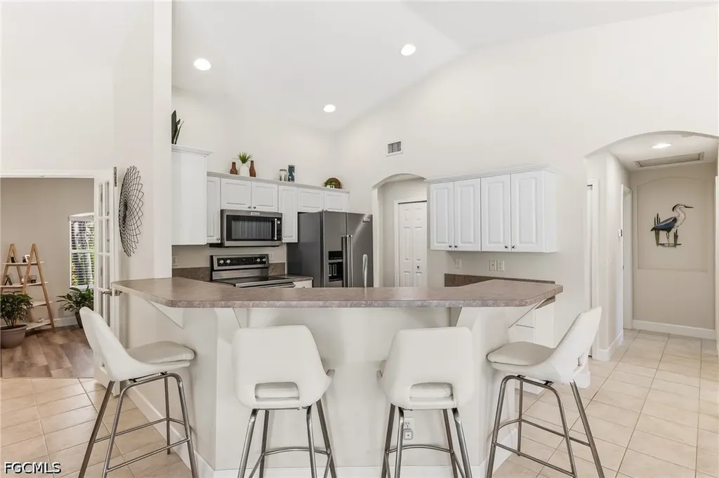 1905 SW 25th Terrace Cape Coral FL 33914