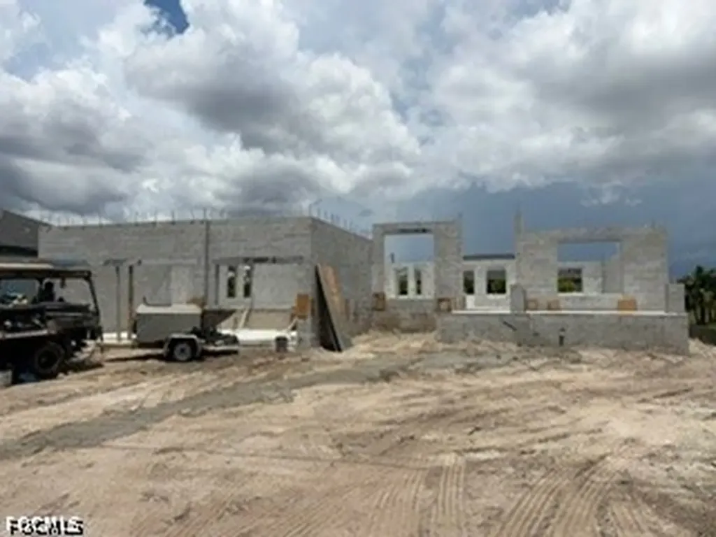 3233 NW 41st Place Cape Coral FL 33993