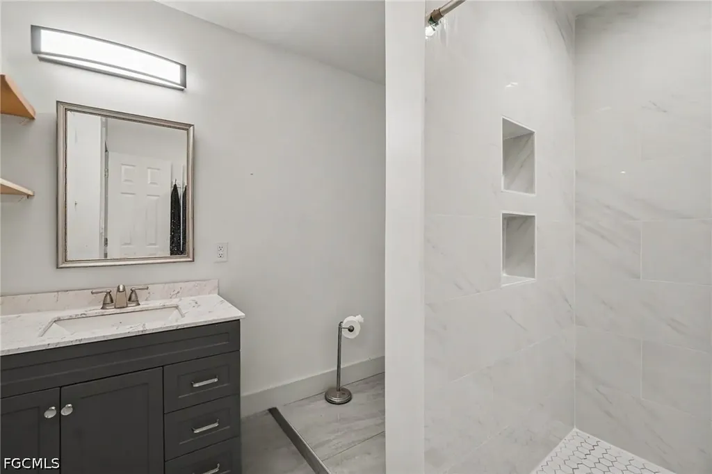 3728 Gasparilla Street St. James City FL 33956