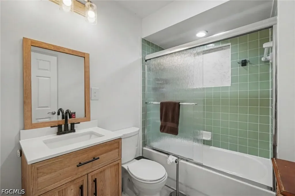 3728 Gasparilla Street St. James City FL 33956