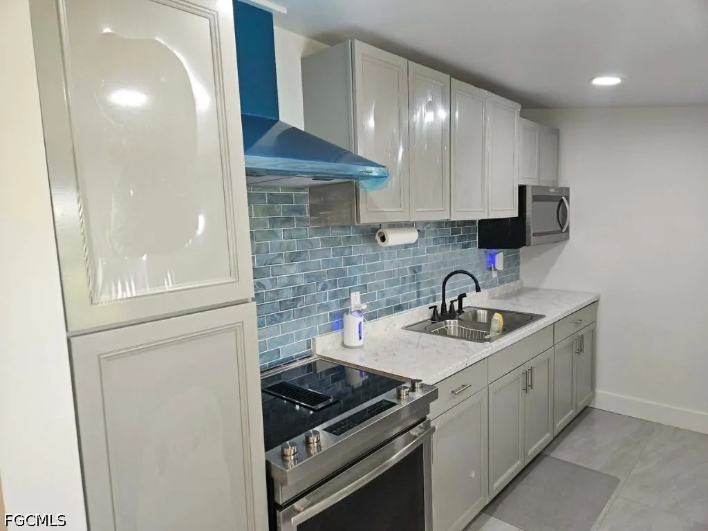 3728 Gasparilla Street St. James City FL 33956