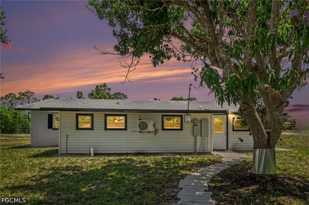 3728 Gasparilla Street St. James City FL 33956