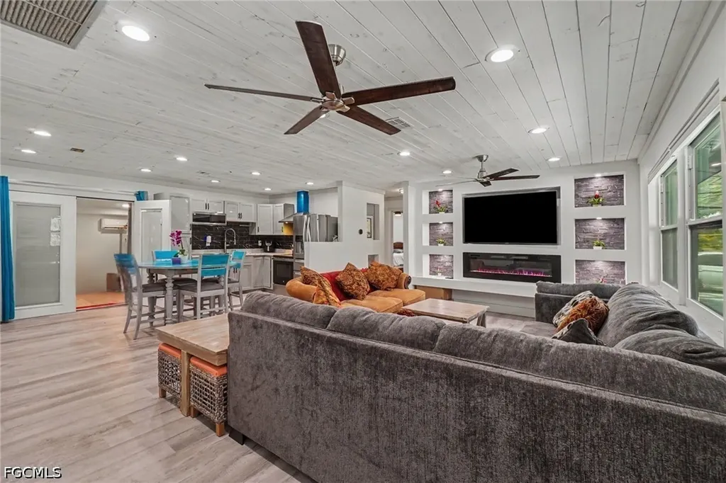 3728 Gasparilla Street St. James City FL 33956