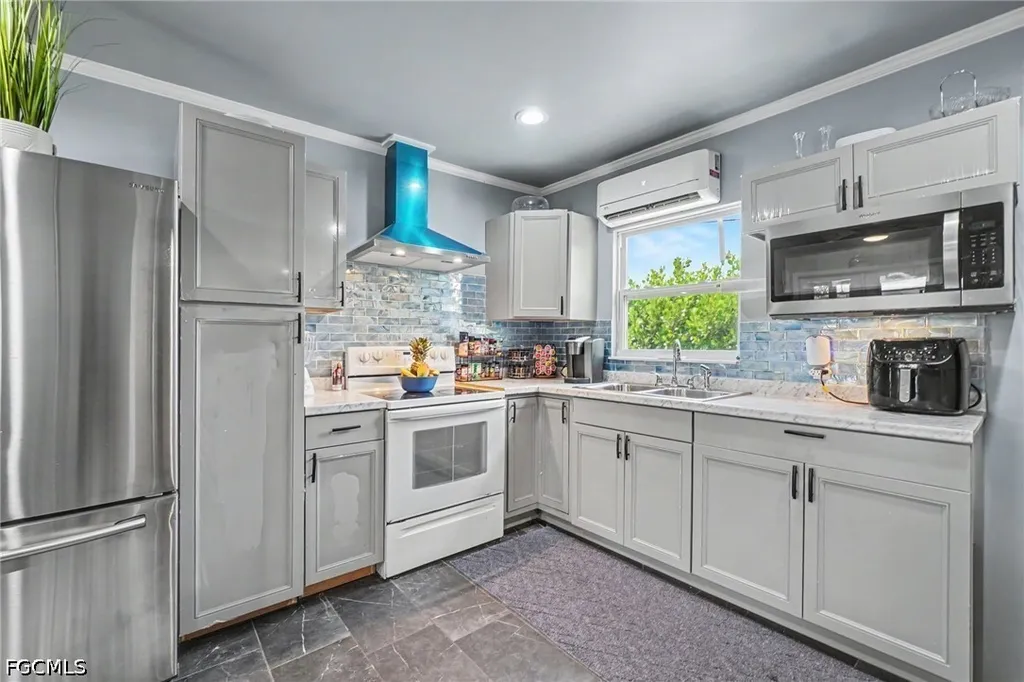 3728 Gasparilla Street St. James City FL 33956