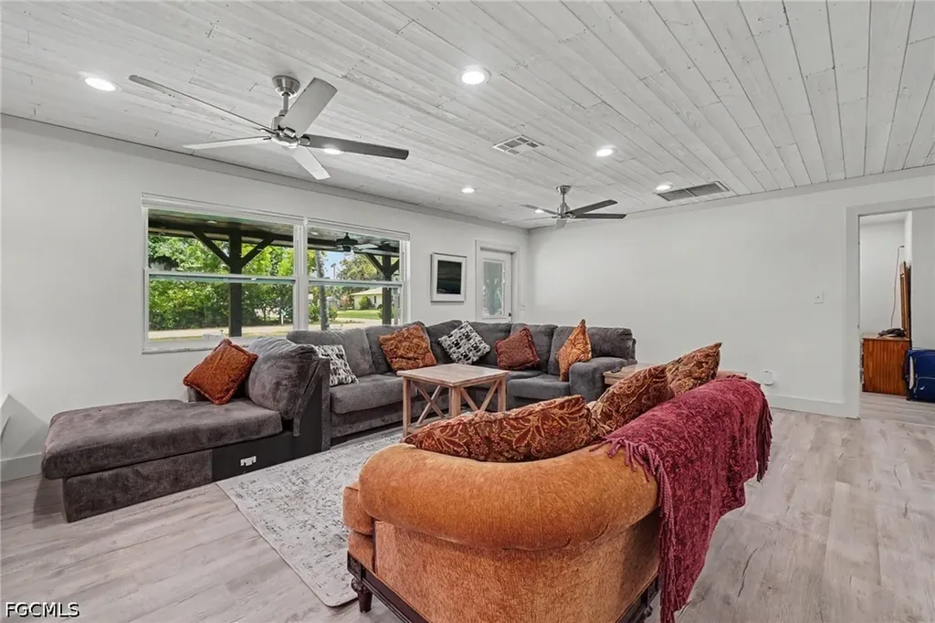 3728 Gasparilla Street St. James City FL 33956