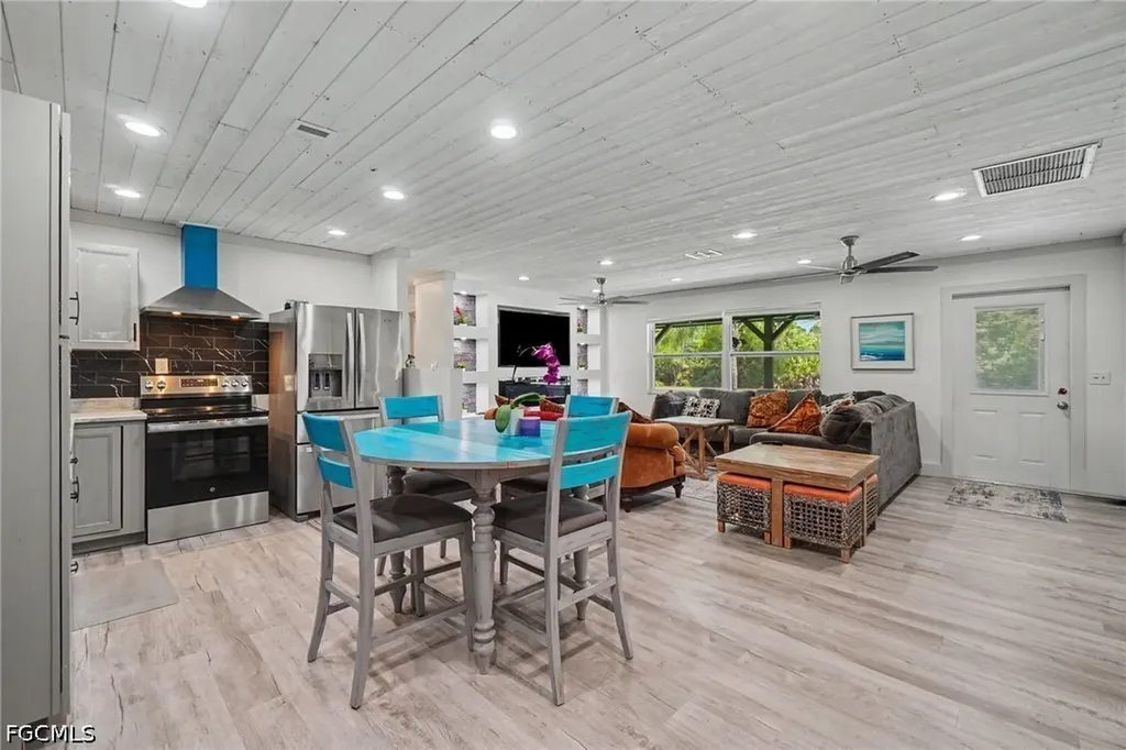 3728 Gasparilla Street St. James City FL 33956