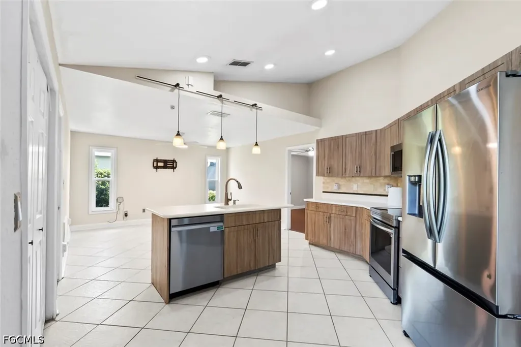 3628 Kent Drive Naples FL 34112