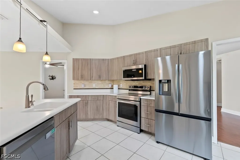 3628 Kent Drive Naples FL 34112
