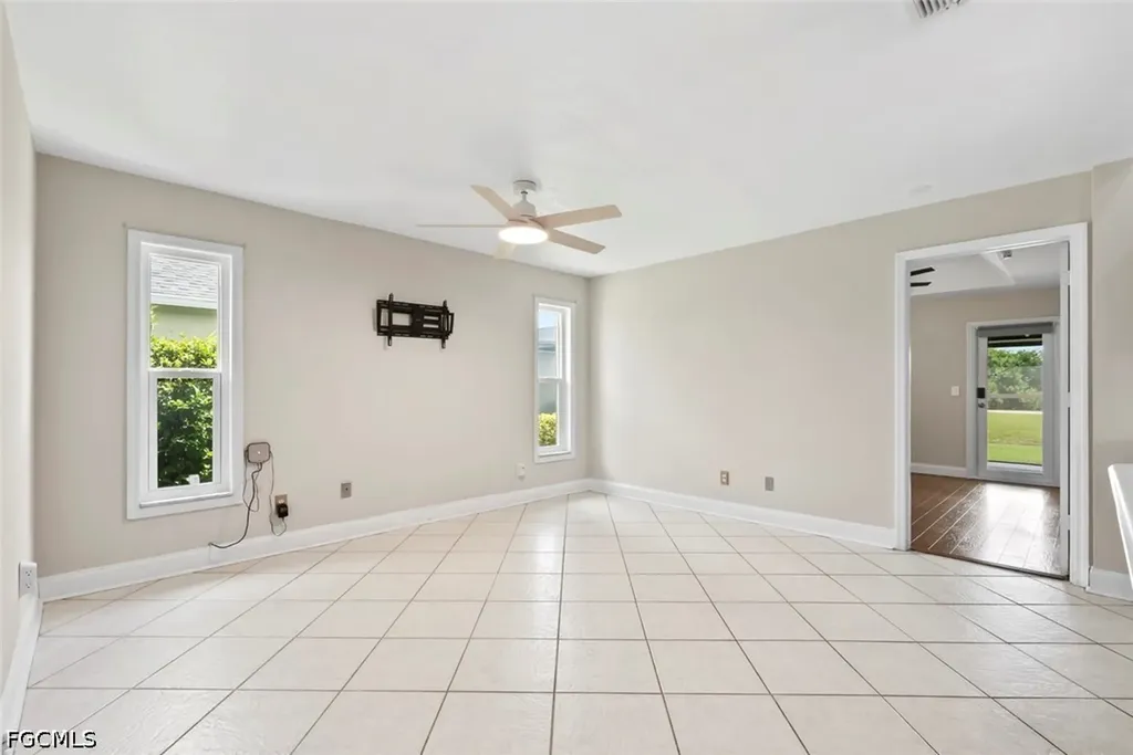 3628 Kent Drive Naples FL 34112