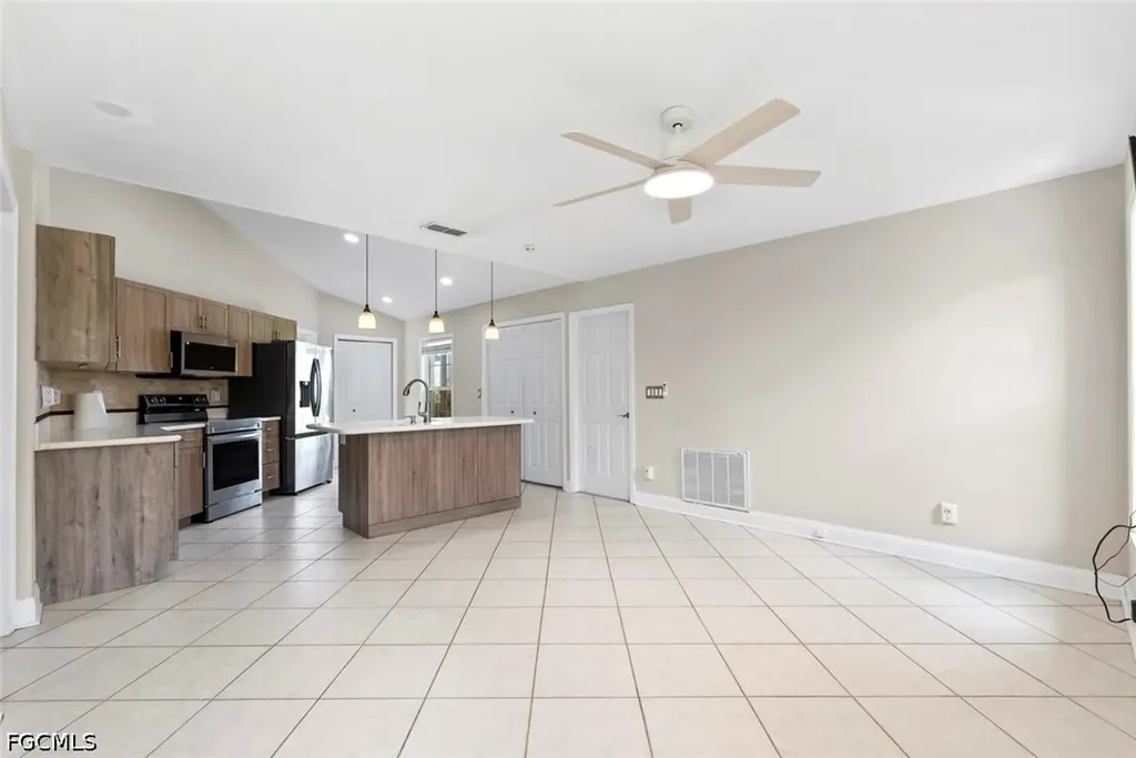 3628 Kent Drive Naples FL 34112