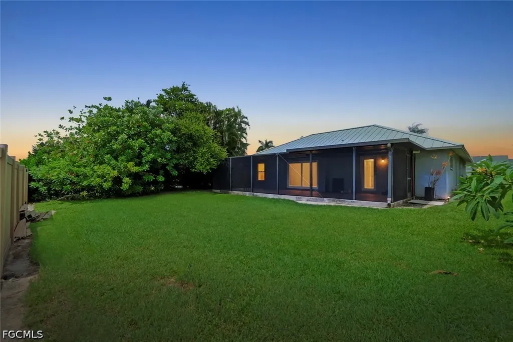3628 Kent Drive Naples FL 34112
