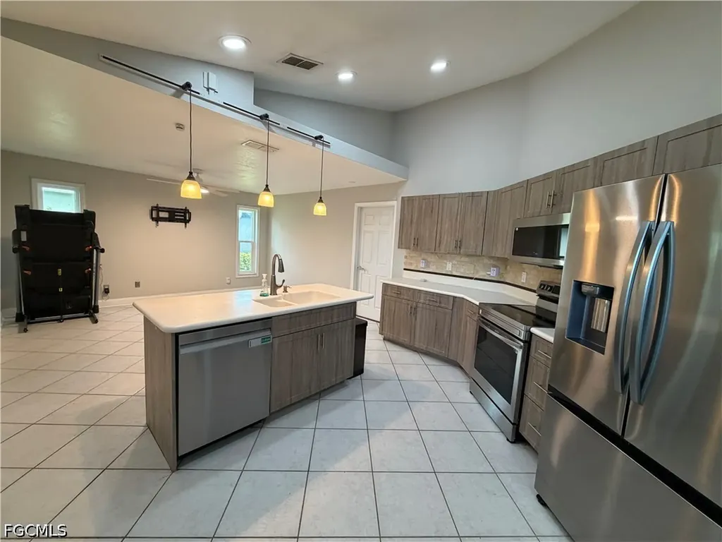 3628 Kent Drive Naples FL 34112