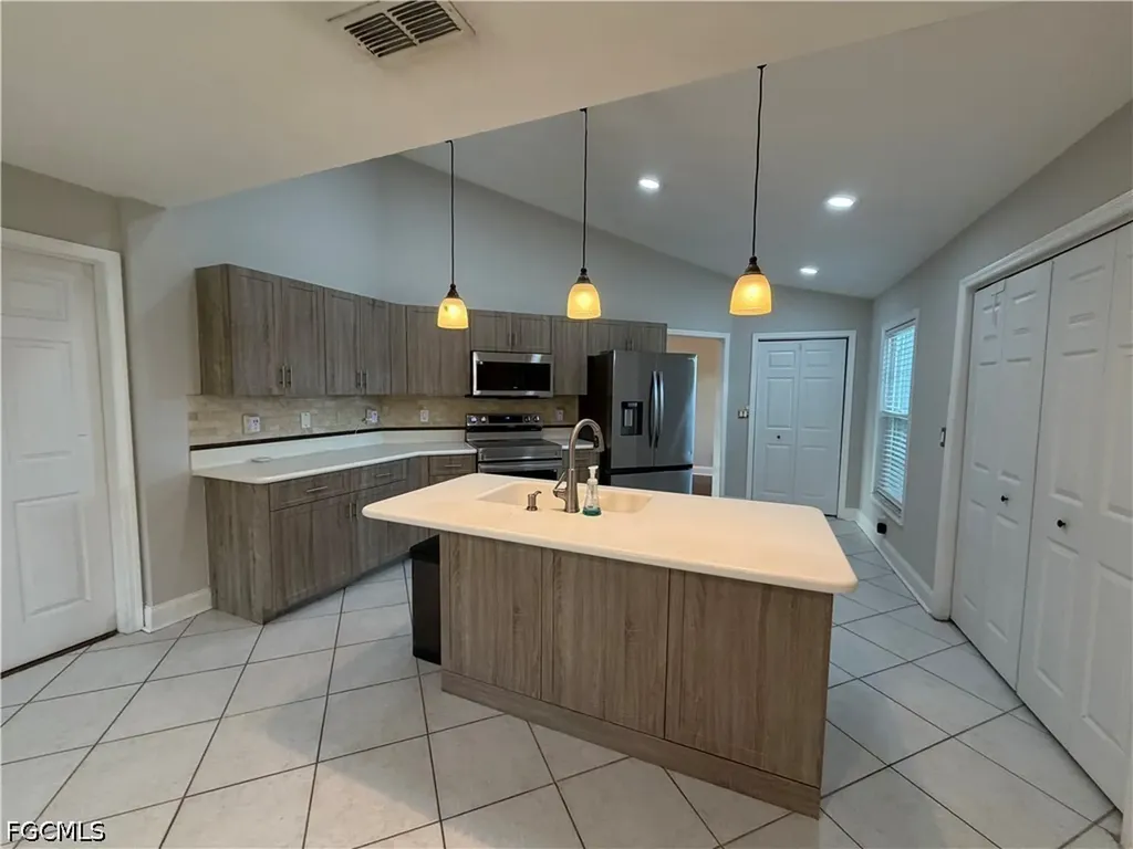 3628 Kent Drive Naples FL 34112