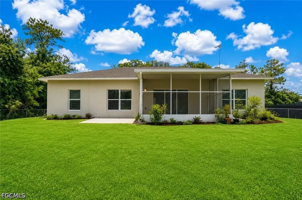 818 Desoto Avenue S Lehigh Acres FL 33972
