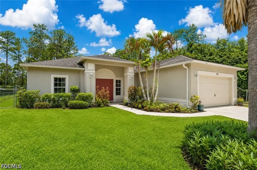 818 Desoto Avenue S Lehigh Acres FL 33972