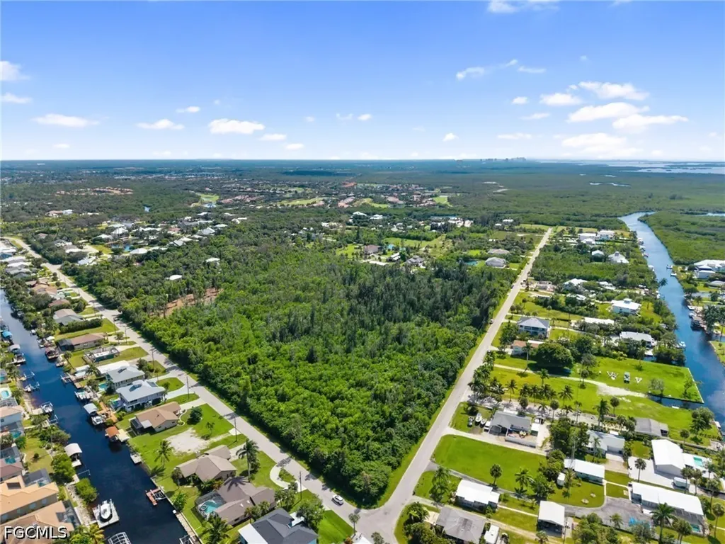 18161 Pioneer Road Fort Myers FL 33908
