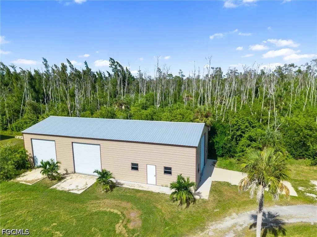 18161 Pioneer Road Fort Myers FL 33908