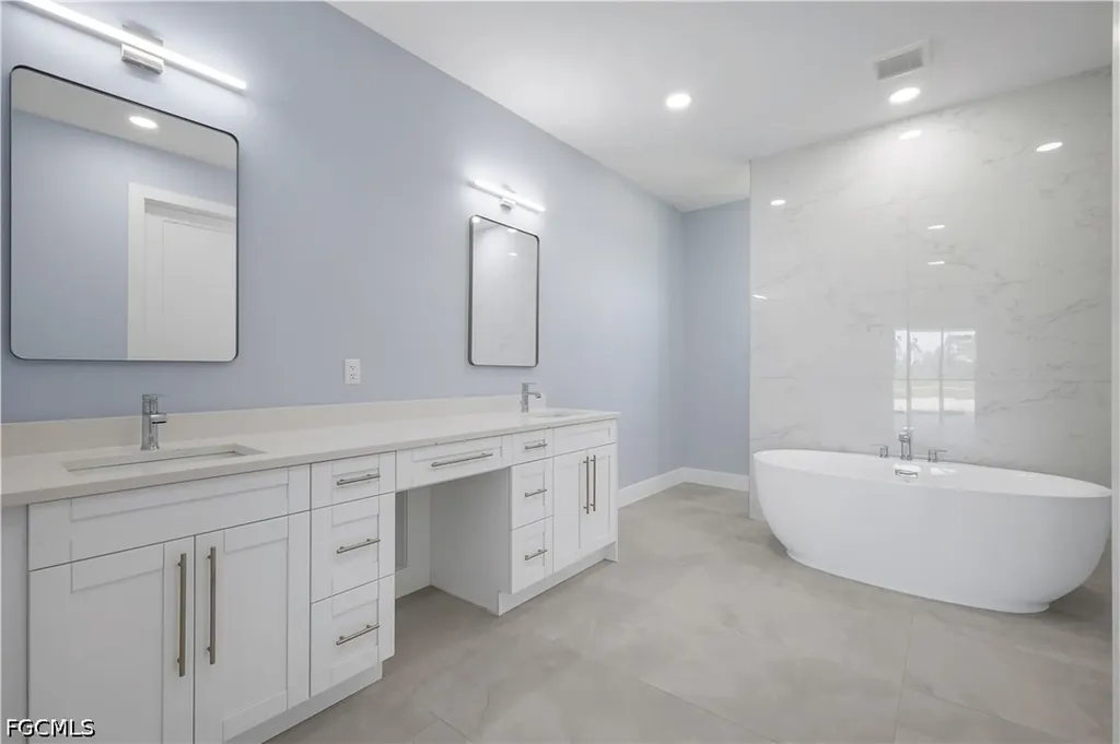 3808 NW 43rd Place Cape Coral FL 33993