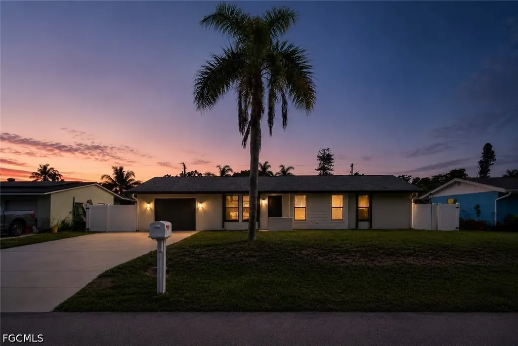 2259 Chandler Avenue Fort Myers FL 33907