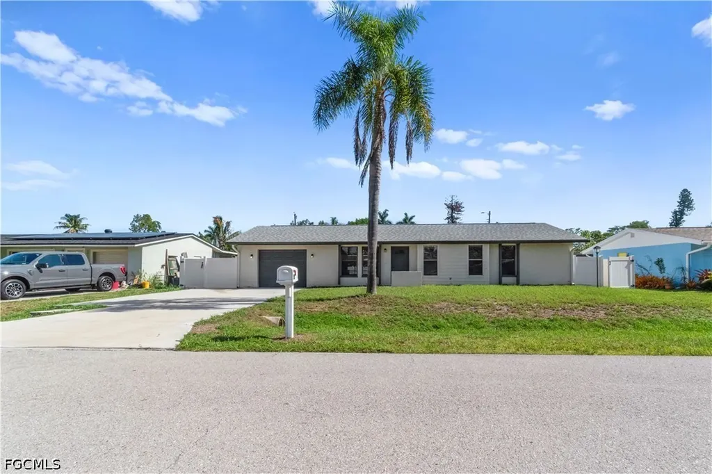 2259 Chandler Avenue Fort Myers FL 33907