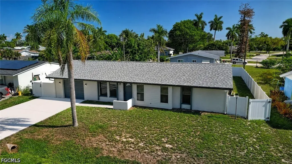 2259 Chandler Avenue Fort Myers FL 33907