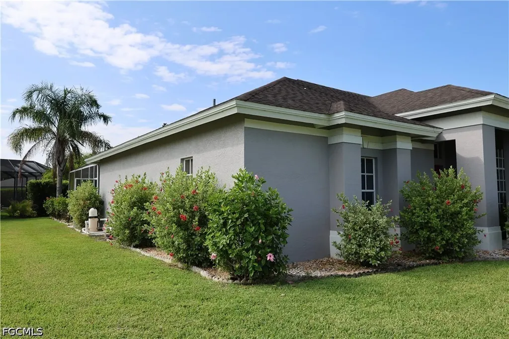 563 Chamonix Avenue S Lehigh Acres FL 33974