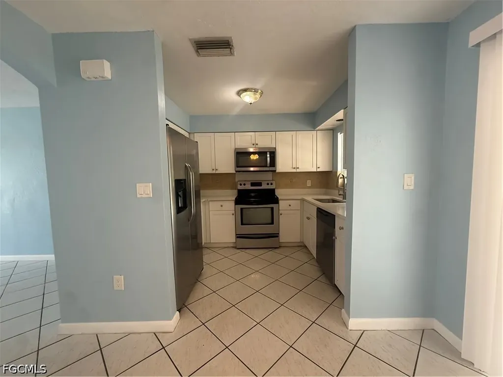257 Cape Coral Parkway E Cape Coral FL 33904