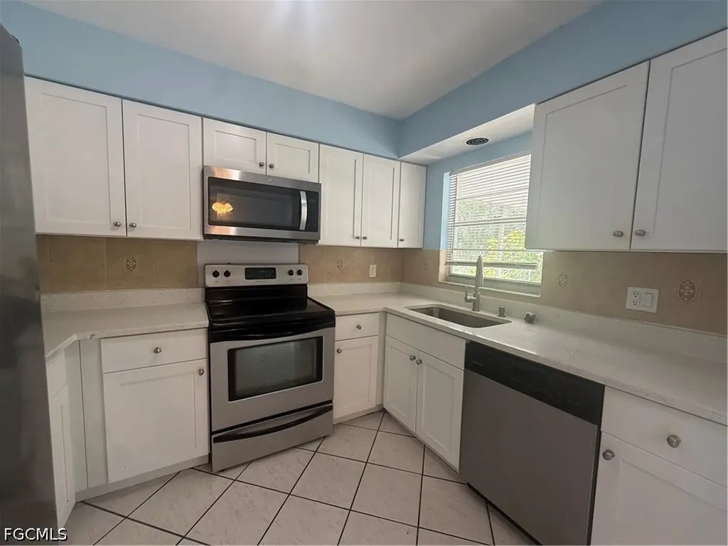 257 Cape Coral Parkway E Cape Coral FL 33904