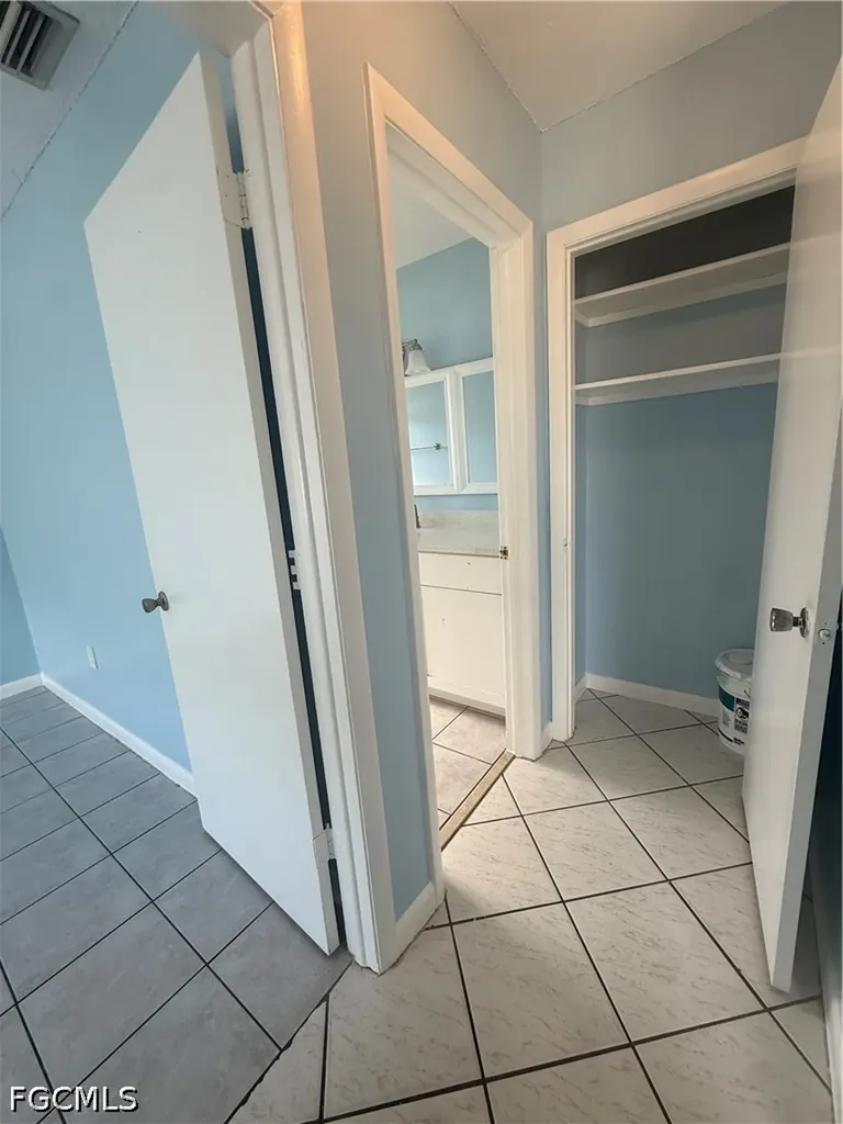 257 Cape Coral Parkway E Cape Coral FL 33904