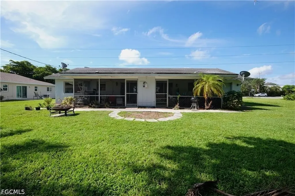 257 Cape Coral Parkway E Cape Coral FL 33904