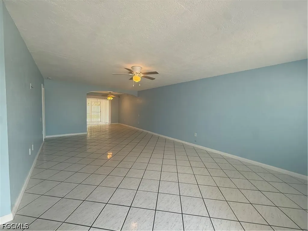 257 Cape Coral Parkway E Cape Coral FL 33904
