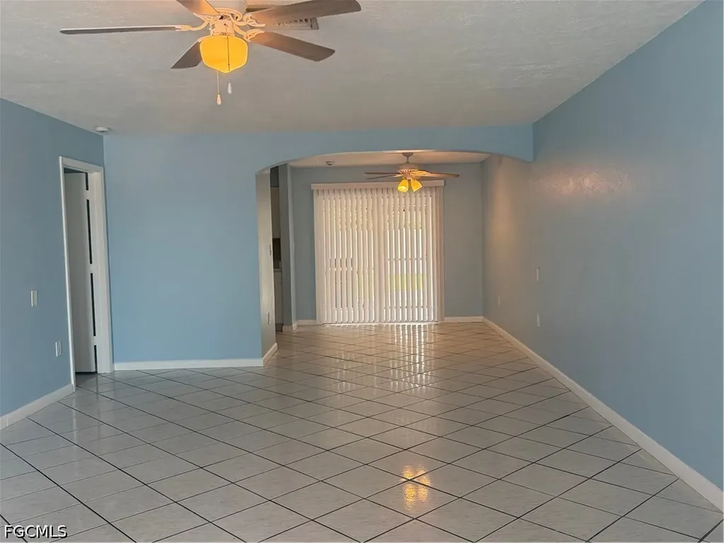 257 Cape Coral Parkway E Cape Coral FL 33904