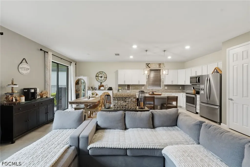 16095 Mistflower Drive Alva FL 33920