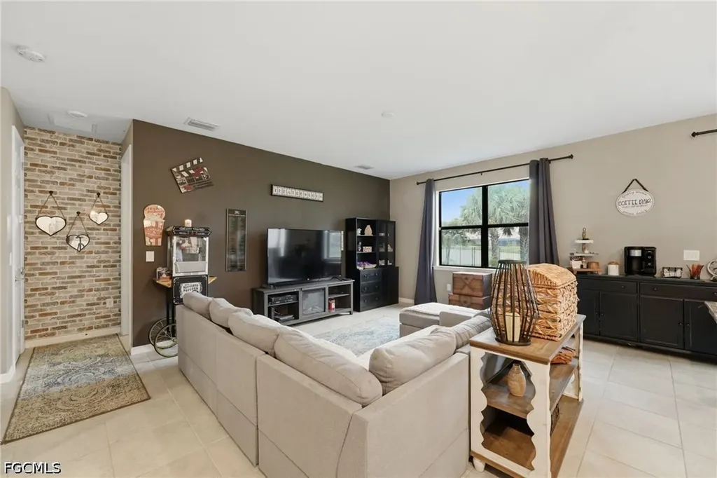 16095 Mistflower Drive Alva FL 33920