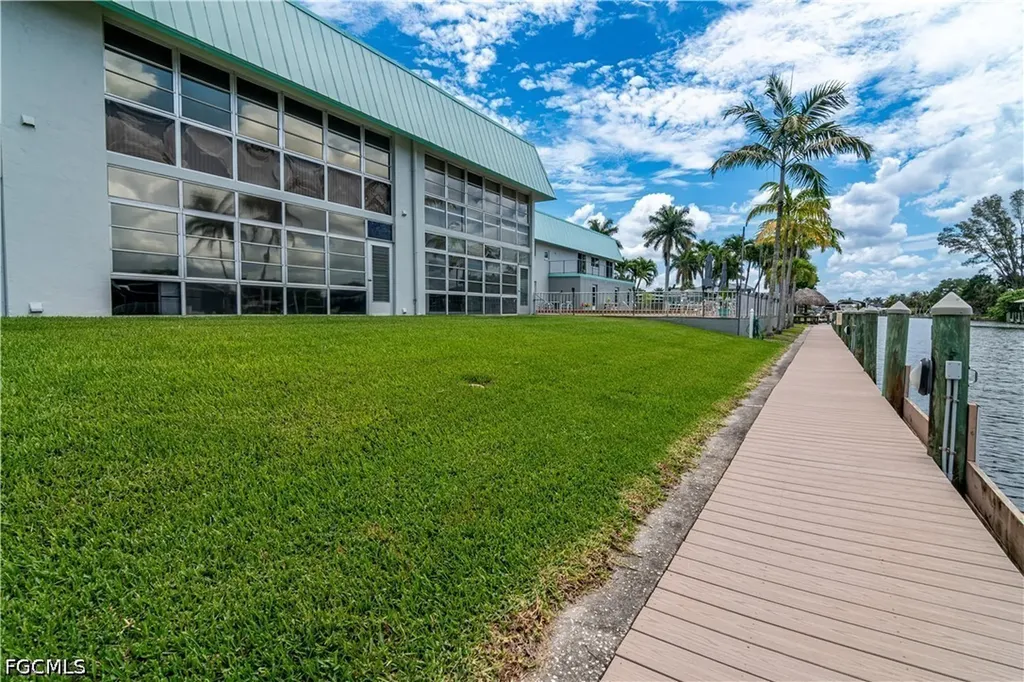 4940 Vincennes Street Cape Coral FL 33904