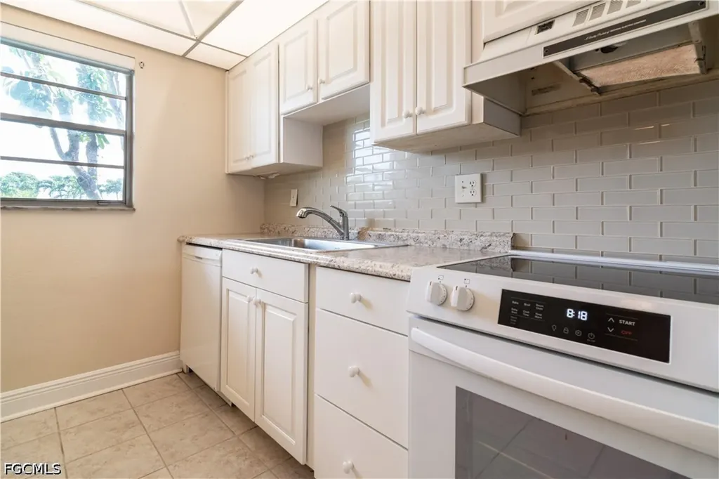 4940 Vincennes Street Cape Coral FL 33904