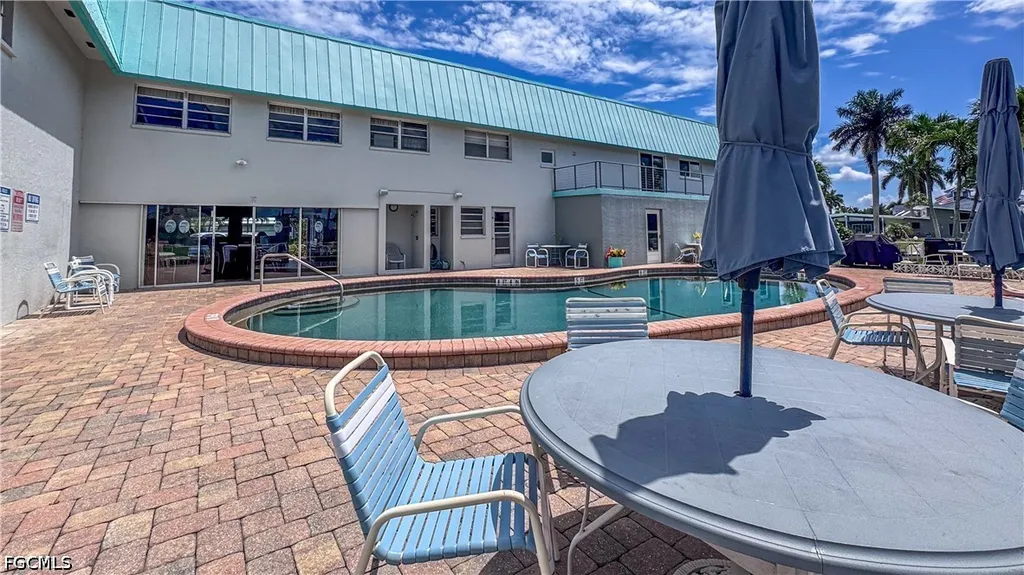 4940 Vincennes Street Cape Coral FL 33904