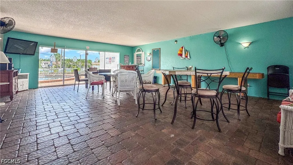 4940 Vincennes Street Cape Coral FL 33904