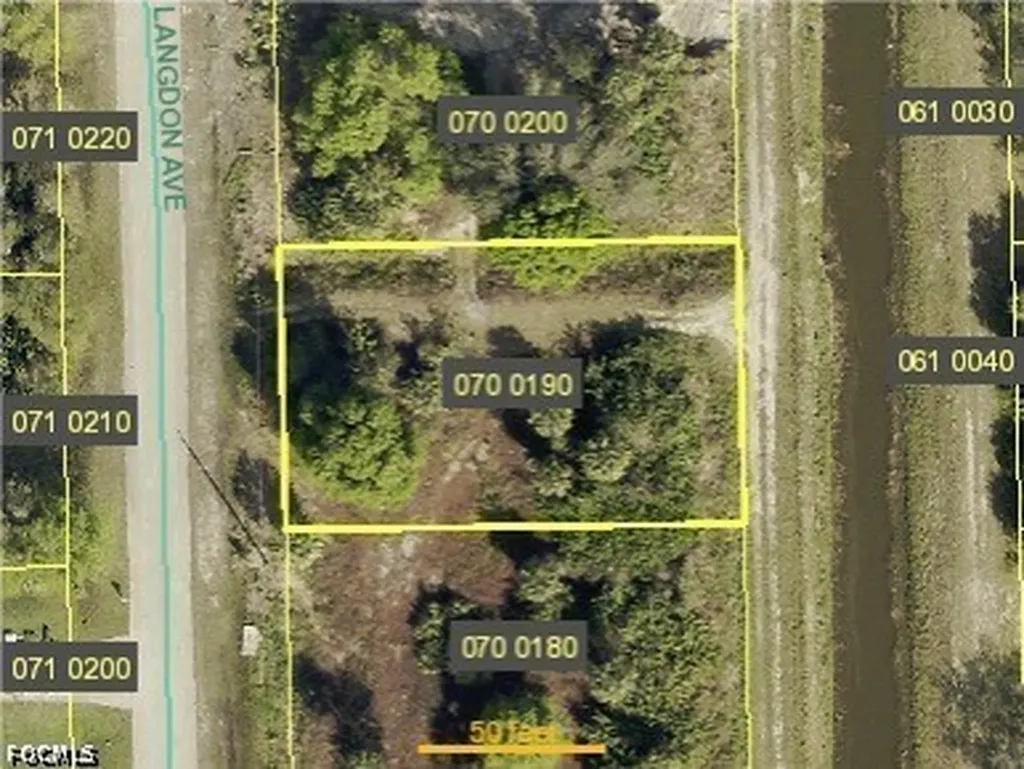 6028 Langdon Avenue Fort Myers FL 33905