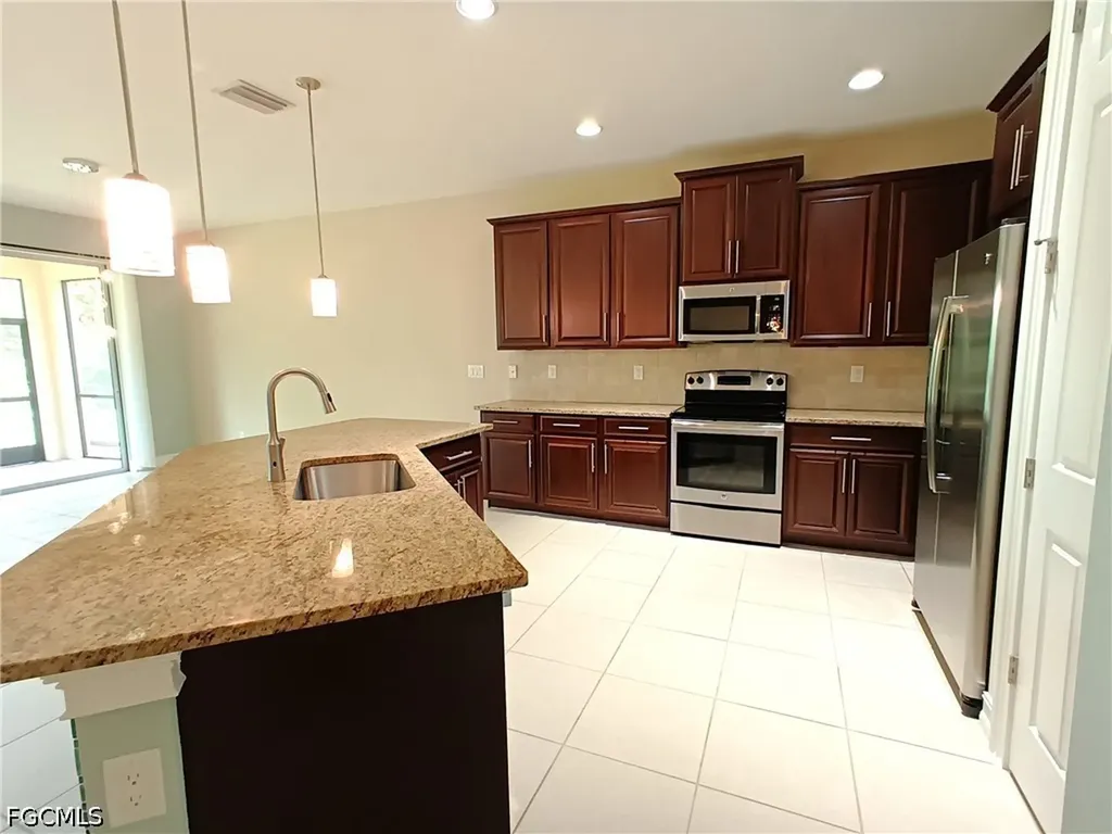 20559 Long Pond Road North Fort Myers FL 33917