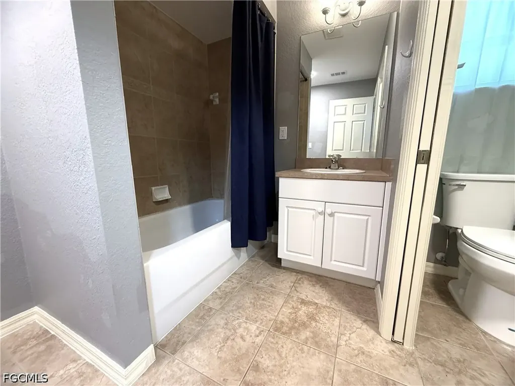 302 NW 2nd Place Cape Coral FL 33993