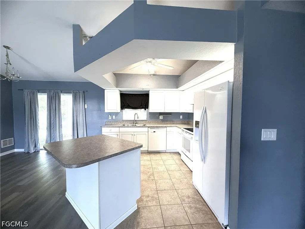 302 NW 2nd Place Cape Coral FL 33993