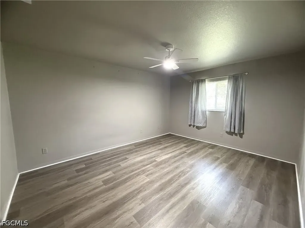 302 NW 2nd Place Cape Coral FL 33993