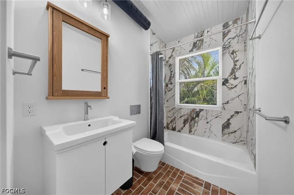 5217 SW 24th Place Cape Coral FL 33914