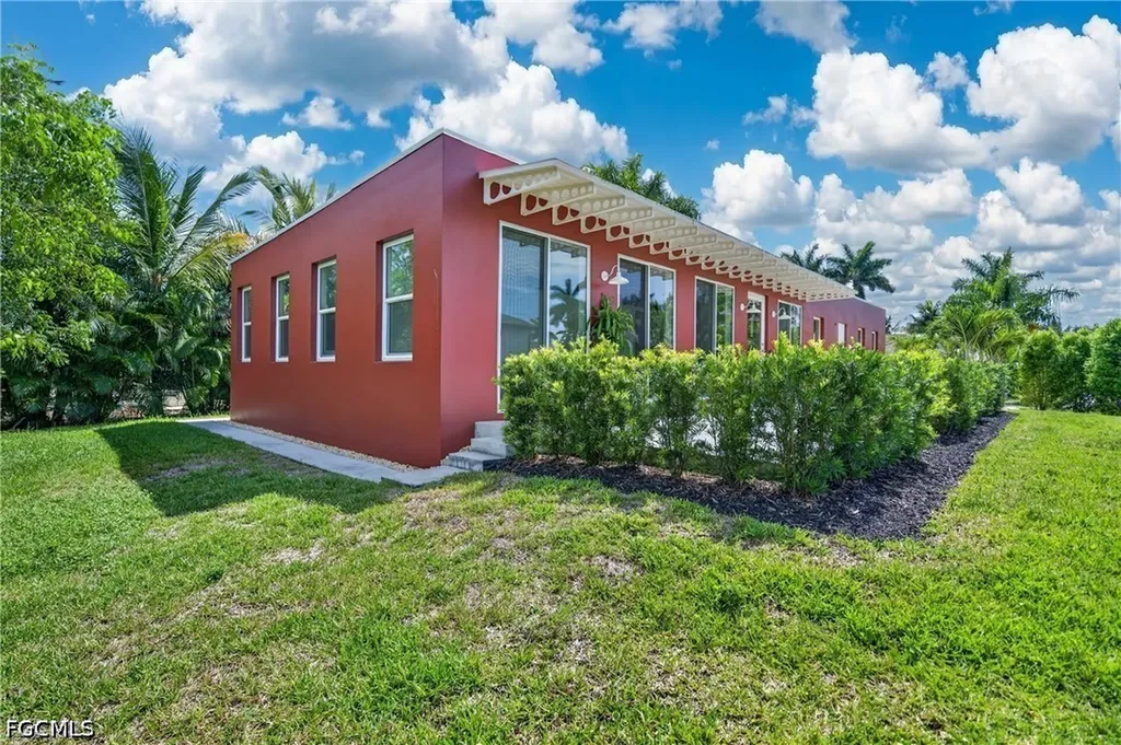 5217 SW 24th Place Cape Coral FL 33914