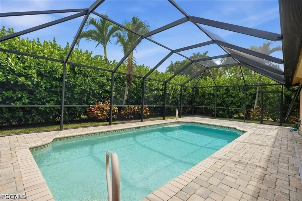 8185 Breton Circle Fort Myers FL 33912