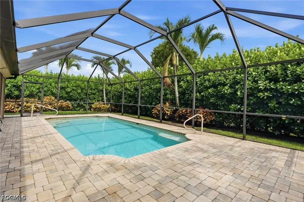 8185 Breton Circle Fort Myers FL 33912